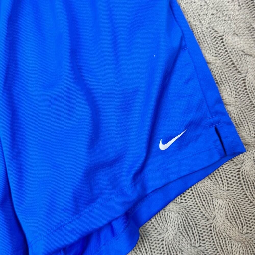 Nike Women's Attack Dri-FIT Fitness Mid-Rise 5" Unlined Shorts Royal Blue Small - Picture 3 of 12